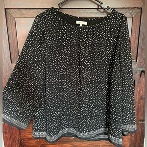 Max Studio Black and White Crepe Blouse